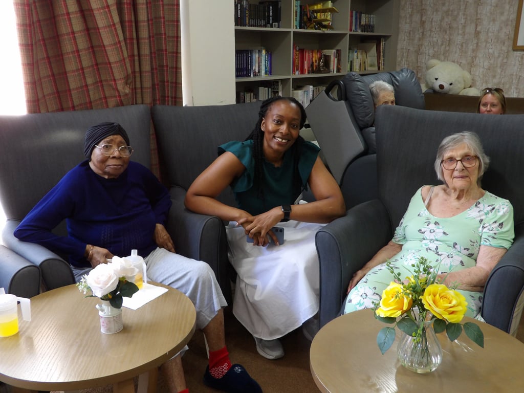 High Meadows Care Home in Pinner Gallery