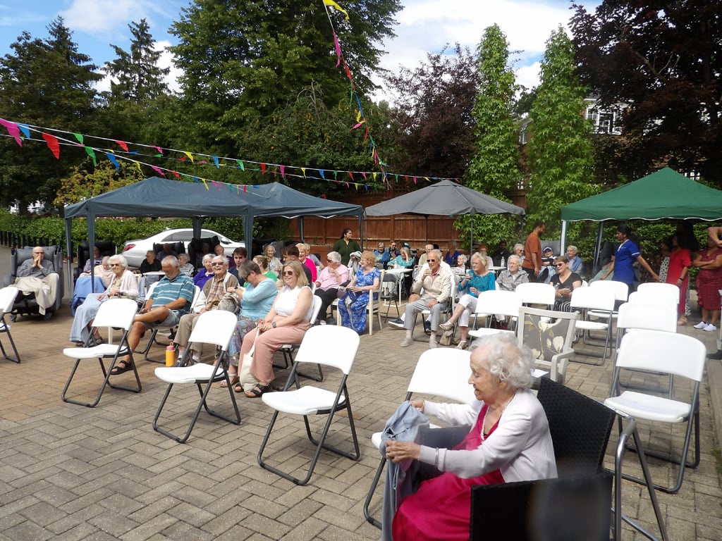 High Meadows Care Home in Pinner Gallery