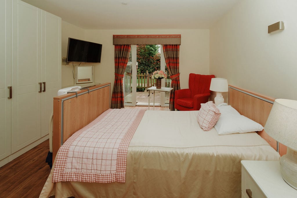 High Meadows Care Home in Pinner Gallery