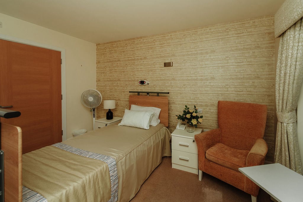 High Meadows Care Home in Pinner Gallery